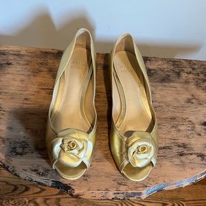 Gold flats